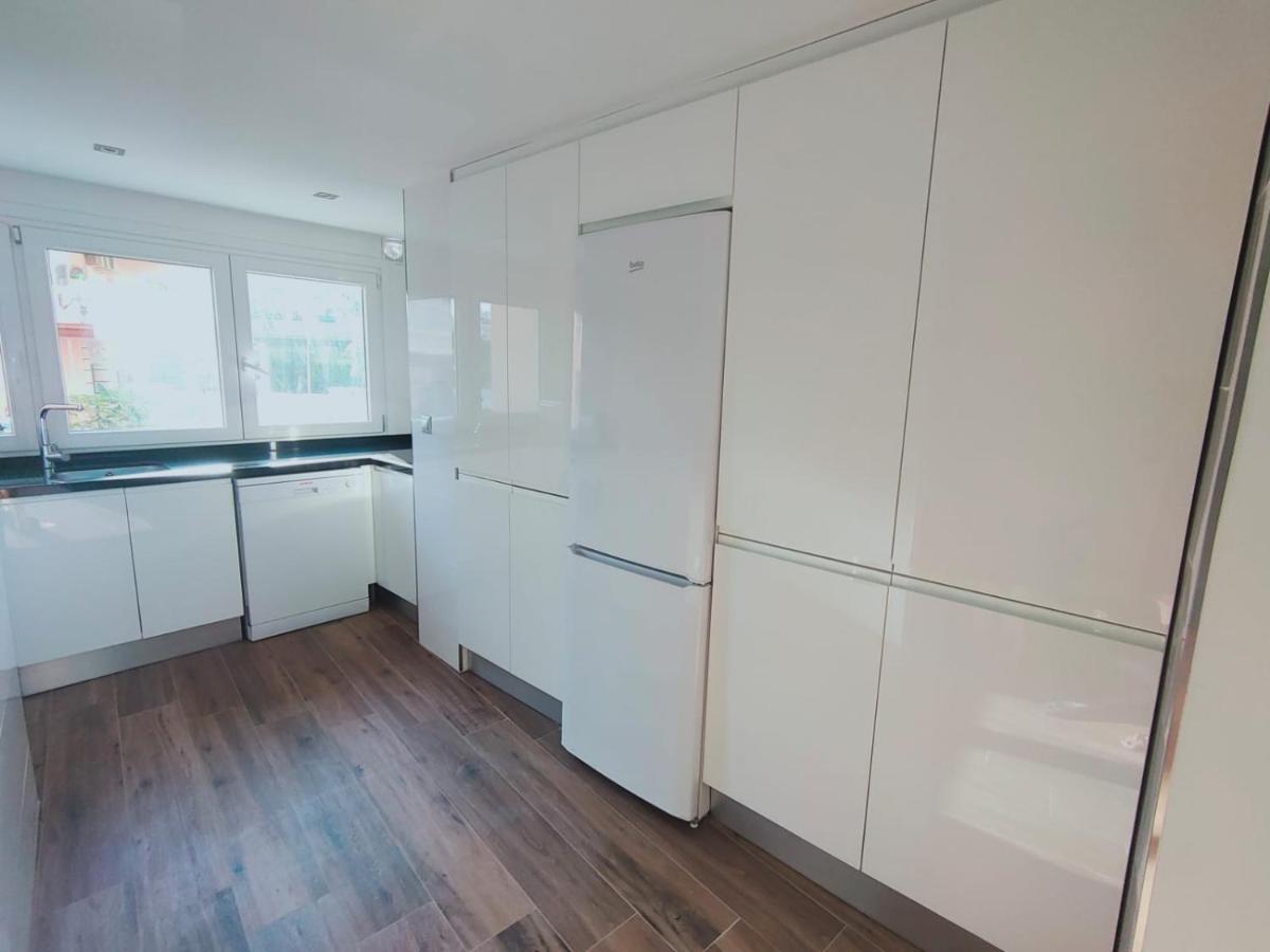 Beautiful Apartment In Third Line Beach Boliches Fuengirola Eksteriør billede