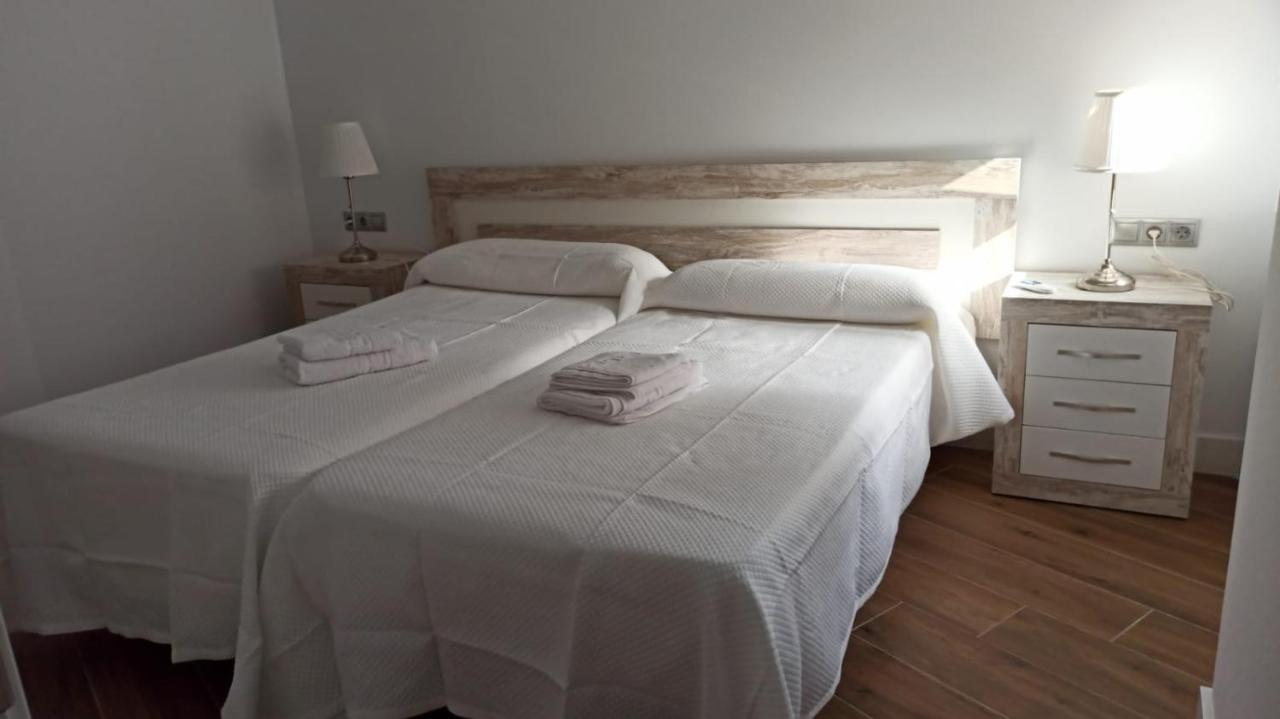 Beautiful Apartment In Third Line Beach Boliches Fuengirola Eksteriør billede