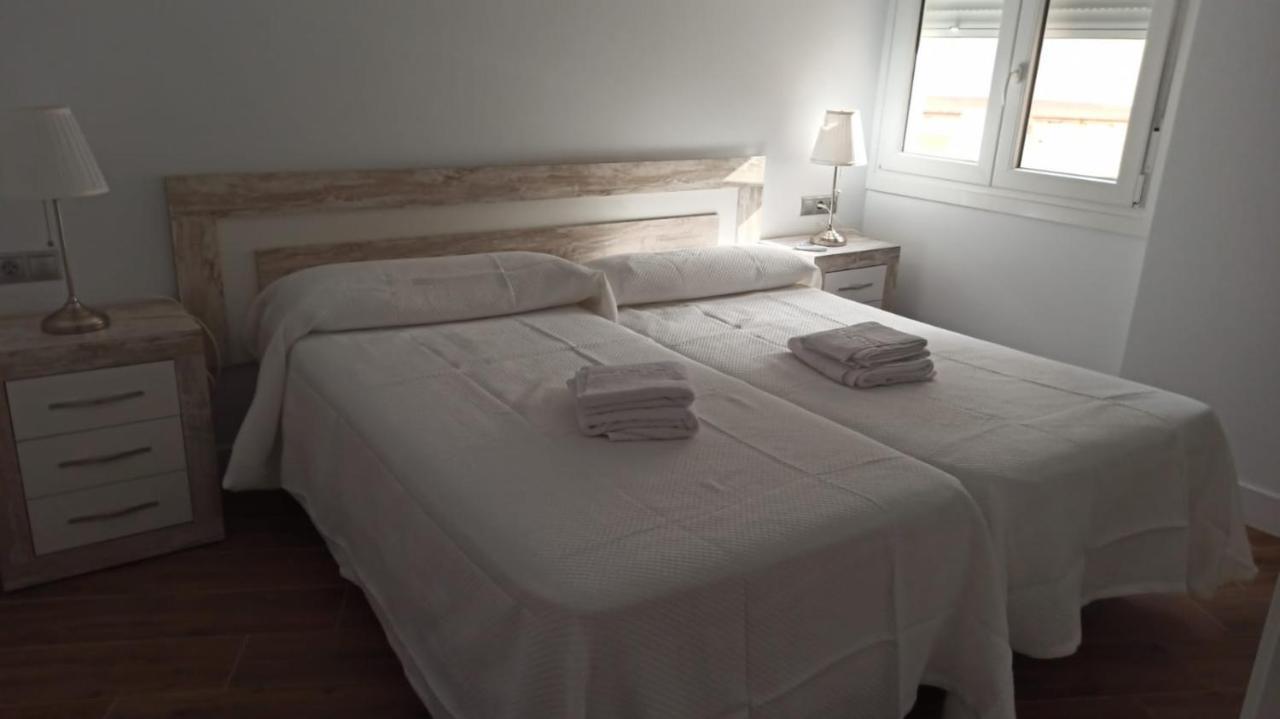 Beautiful Apartment In Third Line Beach Boliches Fuengirola Eksteriør billede