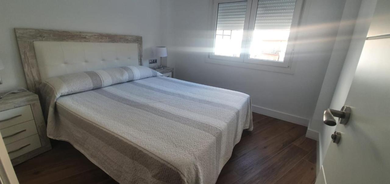 Beautiful Apartment In Third Line Beach Boliches Fuengirola Eksteriør billede