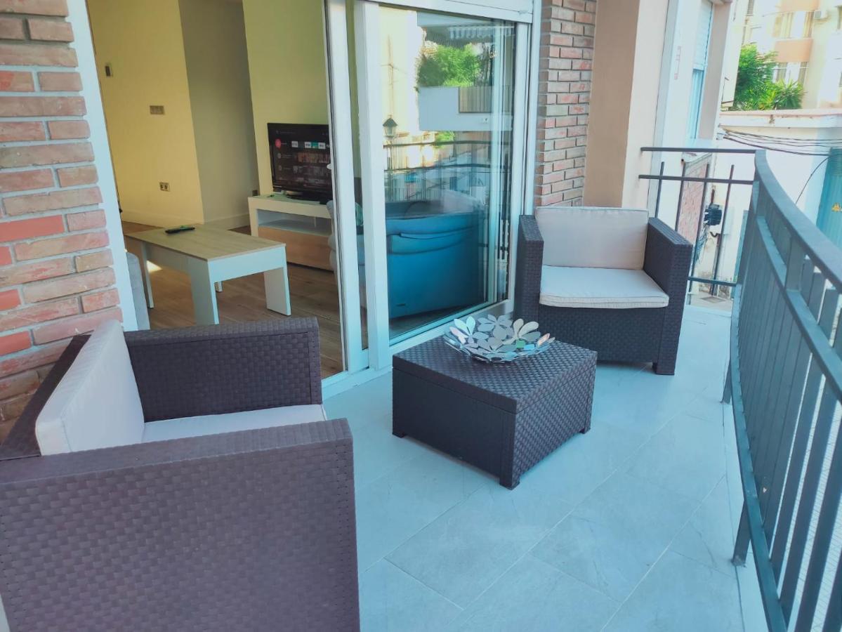 Beautiful Apartment In Third Line Beach Boliches Fuengirola Eksteriør billede